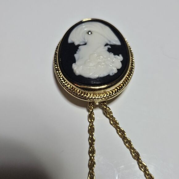Vintage Avon Signed Cameo Pendant Brooch Gold Tone Chain Black White 24" - Picture 13 of 15